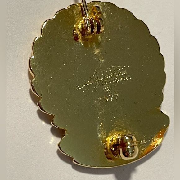 VINTAGE Enamel Pin Certified Nursing Assistant Badge 1977 - Picture 6 of 7